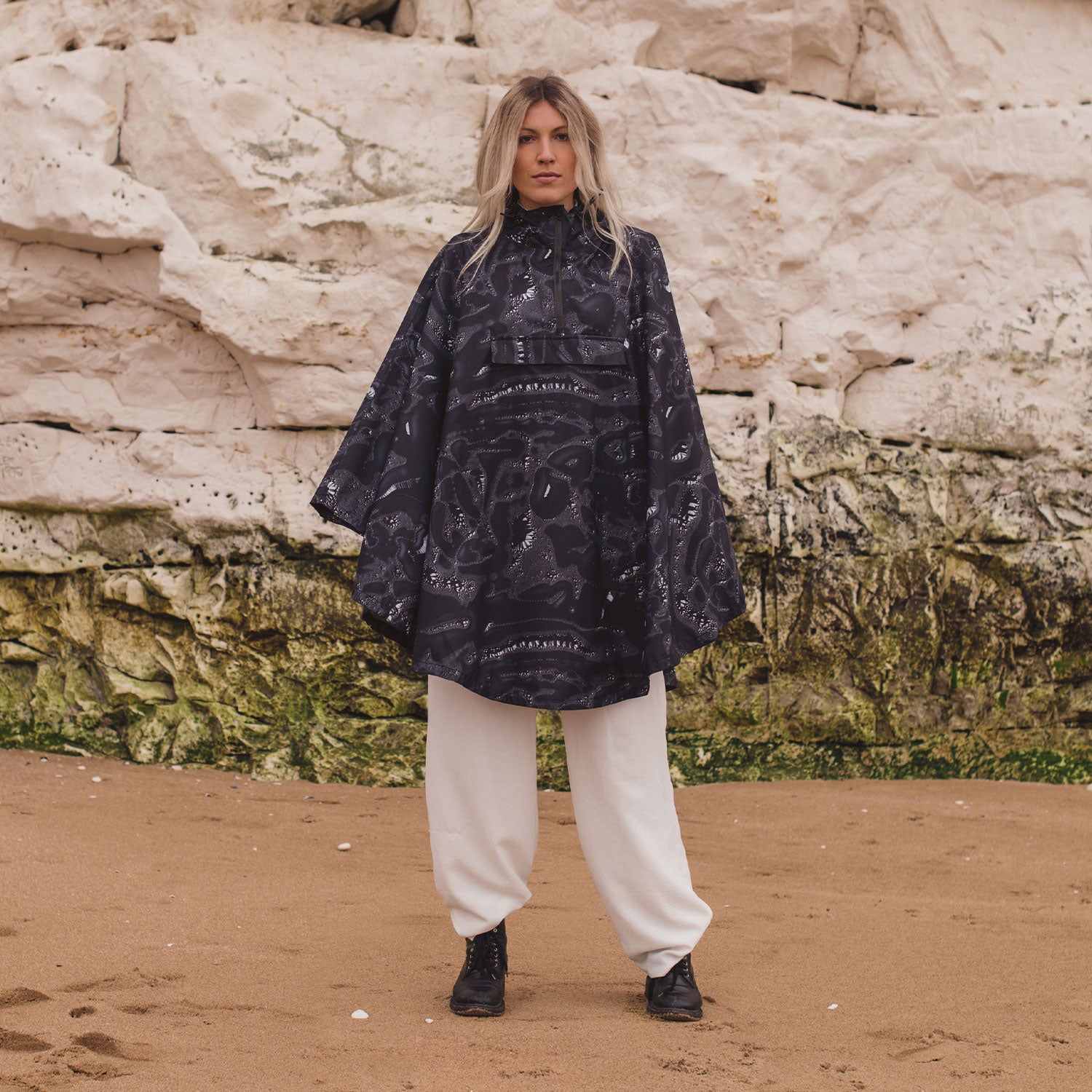 黒夢 Rain Poncho 新品 rain-poncho-womens-black-dark-