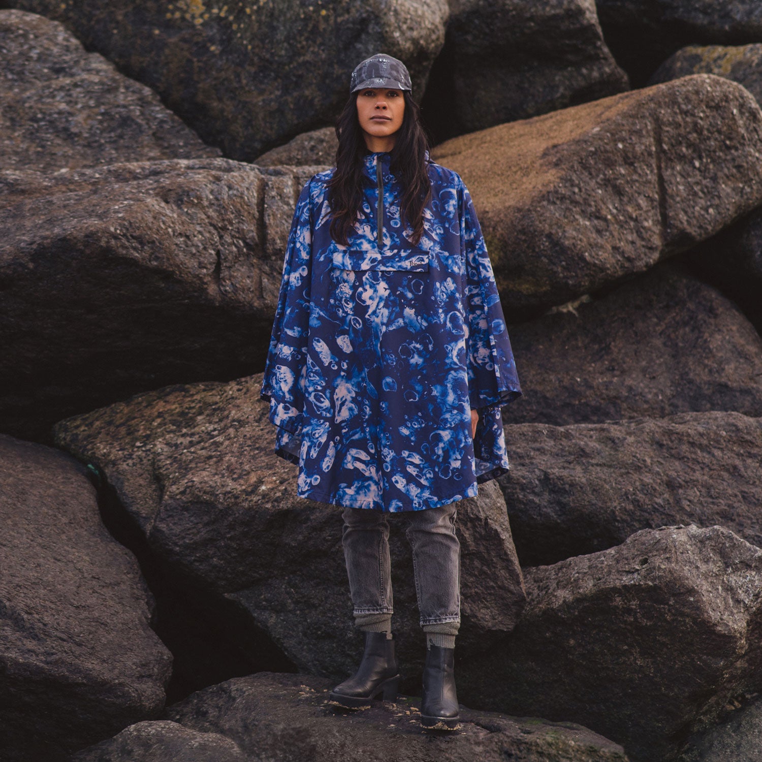 Packable Rain Poncho Midnight Ocean | Ponch x Leif Podhajský | Ponch